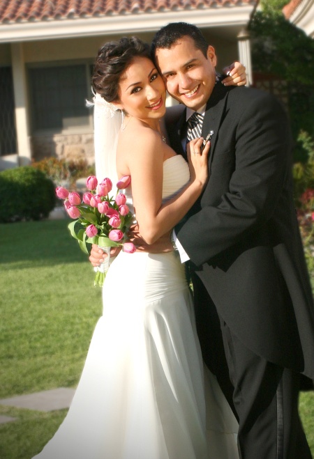 Sr. Jorge Alberto Vega de la Torre y Srita. Leticia Adriana  Castro Hernández contrajeron matrimonio en la capellanía Medalla Milagrosa el sábado 17 de mayo de 2008.

Estudio Letticia.