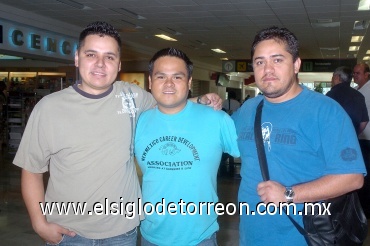07062008
Rumbo a Tijuana en Baja California, viajaron Jesús Manuel Silva, Homero Córdova y David Verdín