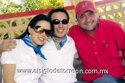 Mariam Villalobos, David Obeso y José Luis Serna.