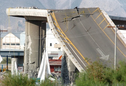 Las autoridades estatales que realizaron una investigación en torno a este proyecto, fracaso de la ingeniería, solo señalan como único culpable a Manuel Gómez Parra, ex director estatal de Caminos y Puentes.