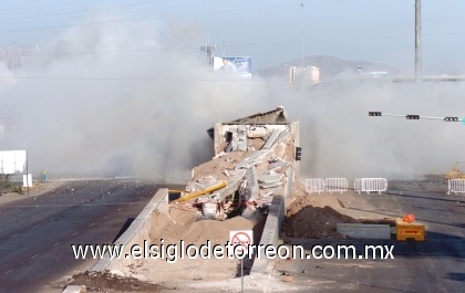 No se tuvo el resultado deseado, ya que la carga de explosivos no fue suficiente para derribar uno de los puentes.