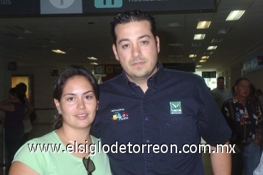 22062008
Ricardo Canive y Verónica Valencia llegaron de la Ciudad de México.