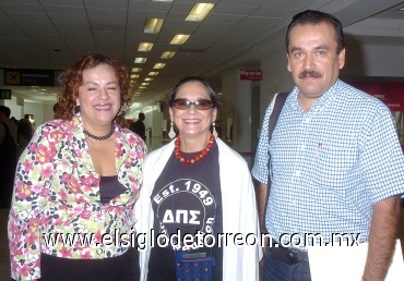 27062008
A la Ciudad de México viajaron More Barret, Ofelia Medina y Jaime Muñoz