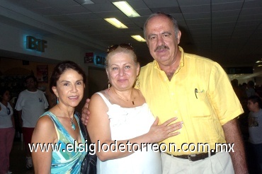 29062008
Francisco y Patricia Díaz viajaron a Cancún y los despidió Blanca Cornú