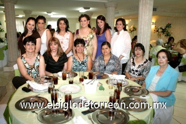 20062008
Paulina, Chiquis, Nora, Rosita, Jacky, Dorita, Nancy, Noris, Esperanza, Ana Luisa y Ana acompañaron a la novia en su despedida