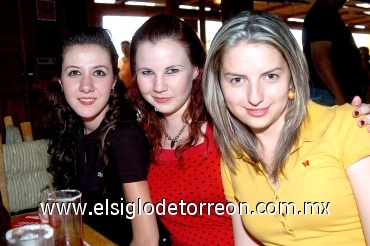 22062008
Natalia Mitre, Daniela Tamez y Fabiola Silveyra.