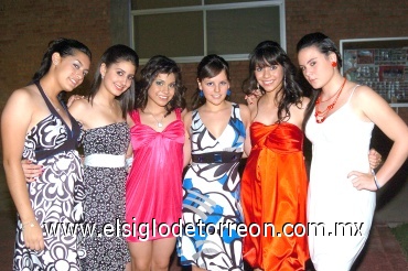 23062008
Mariana Díaz, Karla Llamas, Larissa Guevara, Ana Pau Borbolla, Pao Alarcón y Denisse Rodríguez.