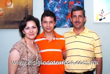 30062008
Paty, Gabriel y Mauricio Sánchez Mejorado.