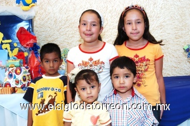 02072008
Valeria, Giovanni, Sabdiel, Mélany y Mariana