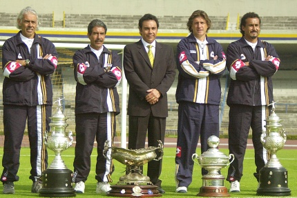 En 1993 participó en la Copa América celebrada en Ecuador donde el equipo mexicano dirigido por Miguel Mejía Barón logró el Sub campeonato perdiendo la final ante Argentina.