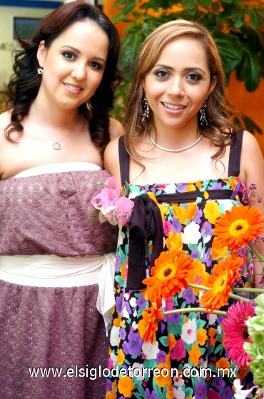 04072008
Cynthia acompañada de Jilma Ysais de Mayagoitia