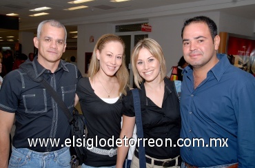 09072008
Juan Pablo Ramírez, Jéssica Rodríguez, Myriam Motola y Rafael Mortera viajaron a Cabo San Lucas