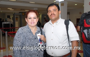 09072008
Patricia Rodríguez de Carano y Javier Carano llegaron de Ciudad Juárez