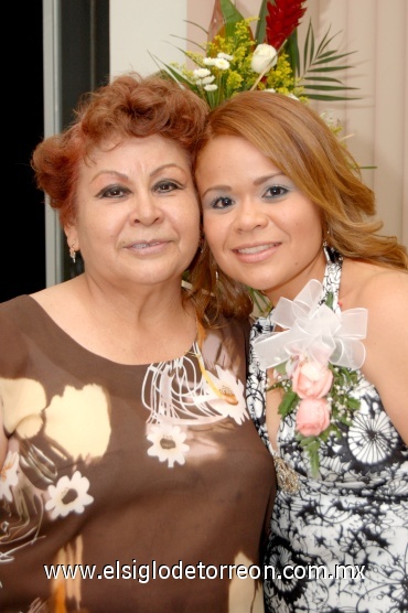 12072008
Diana y su mamá Hortencia Meléndez