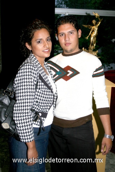 06072008
Aleyda Camacho y Josafat Gutiérrez.