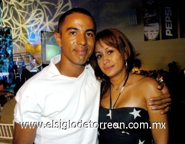 06072008
Paco Torres y Verónica Magaña.