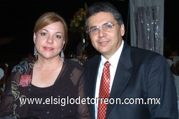 13072008
Lourdes y Óscar  González acudieron a la boda de Gustavo Mendoza Amézquita y Brenda Arriaga Salazar