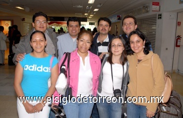 21072008
María Eugenia Paz, Israel Ortiz, Javier Aguilar, Daniel Loza, Francisco Zavala, María Félix González, Frine Ramos y Mariana Hurtado visitaron Torreón
