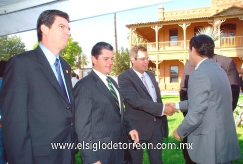 Directiva de Santos Laguna, recibieron a patrocinadores oficiales, invitados especiales y medios de comunicación a dicho evento.