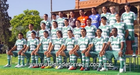 En la foto oficial se mostró el equipo con el uniforme retro conmemorativo a los 25 años del Club, próximos a celebrarse el 4 de septiembre, y destaca que se mantiene el mismo equipo que resultó campeón en el pasado Clausura 2008 con tres incorporaciones más.