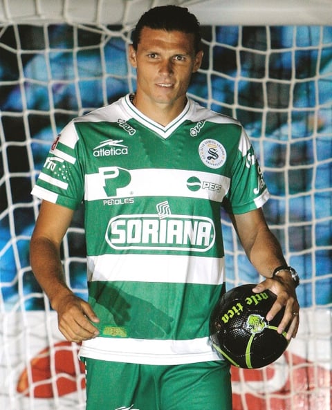 Fernando Ortiz fue el mejor defensa central del clausura 2008.