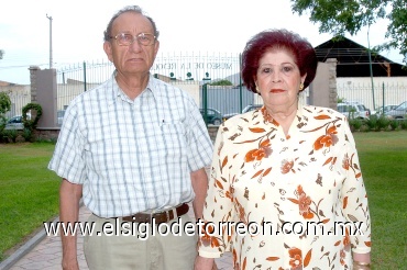 27072008
Teodoro Hernández y Martha de Hernández.
