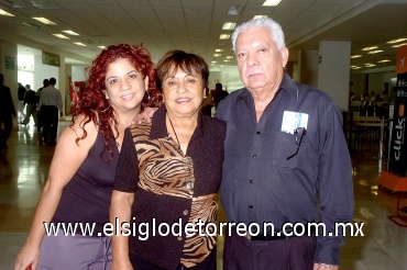 31072008
Ana María, Arturo Frausto y Ana María de Frausto realizaron un viaje de placer a Las Vegas
