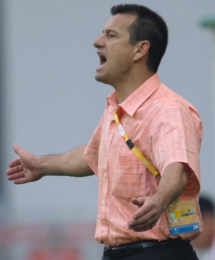 El seleccionador brasileño de futbol, Carlos Caetano Bledorn Verri, 'Dunga', se mostró 'contento' porque su equipo 'trabajó bien'   'resistió' ante las adversidades.