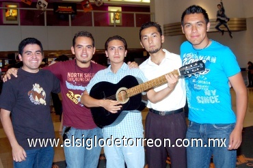 03082008
Víctor y Rolas Rodríguez, Ángel Herrera, Luis Hernández   Alberto López