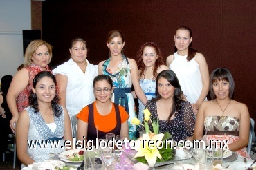 03082008
Marisol Heynez Casas, María Luisa Aguilera, América Soto, Paty Favela, Alma Quezada, Mónica López, Tere Martínez y Luz de la Fuente
