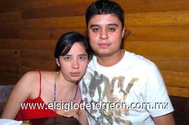 10082008
Mary López y Gerardo Moreno.