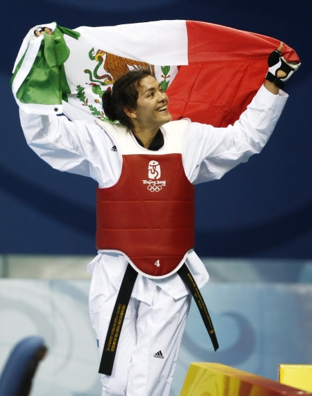 a mexicana María Espinoza se proclamó campeona olímpica al derrotar a la noruega Nina Solheim por 3-1, en el combate por el oro de la división de +67 kilos del taekwondo de los Juegos Olímpicos Beijing 2008.