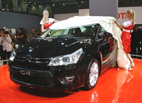 El Nuevo Citroen C4 2009, incorpora nuevas tecnologías, como ser un segundo sistema de navegación “MyWay” vinculado con la función Bluetooth con la posibilidad de conectar reproductores multimedia portátiles a través del “USB Box”.