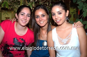 16082008
Karla Gurrola, Karla García y Rose Mary Lyne.