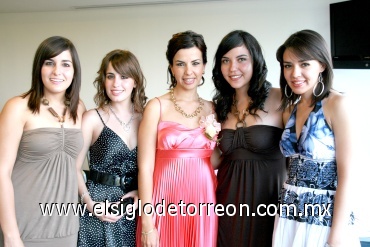 17082008
Anel y Sofía Campa, Sofía y Nury Máynez y Marcela Armendáriz.