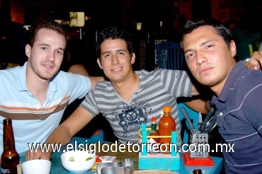 17082008
Carlos, Jaír y Alaín.