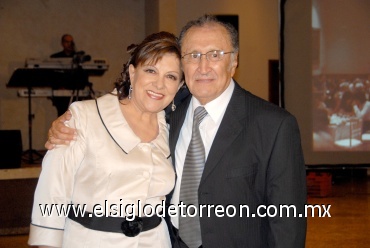 17082008
El homenajeado junto a su esposa Sofía Mendez de Ávalos