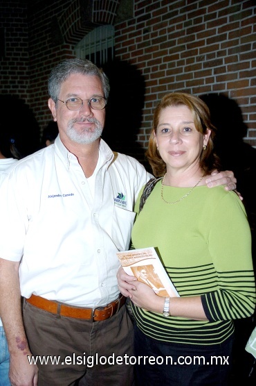 24082008
Alejandro y Elba Canedo.