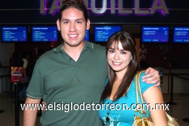 25082008
Arturo Poupard y Esmeralda Martínez.