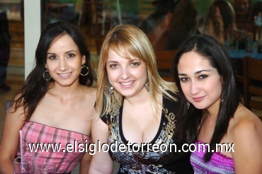 24082008
Sandra González, Sofía Villarreal y Cristy Cortinas.