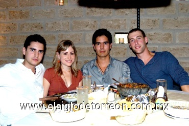 31082008
Gonzalo Valle, Mayis Garza, Edmundo Gurza y Jeff Vissers.