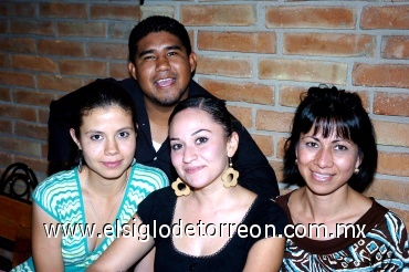 31082008
Perla Pérez, Emma Márquez, Rosy Celaya e Ismael de Santiago