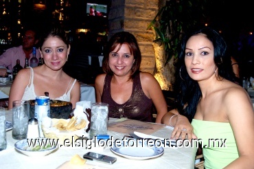 31082008
Vanessa Delgadillo, Mónica Pérez y Luly Guzmán.