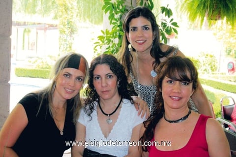 Irma y Cecy González, Lucero Berlanga y Gaby Núñez.