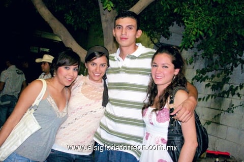 Nancy Orona, Cynthia Rodríguez, Edgar Solís y Cynthia Medinaveitia.