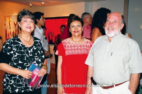 Elvia Madero, Claudia Máynez y Rogelio Madero.