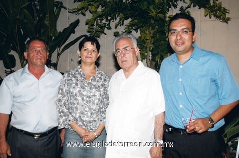 Juan José Galván Galindo, Matilo Victoria Meza, Sr. Obispo José Guadalupe Galván Galindo y Padre Rafael López.