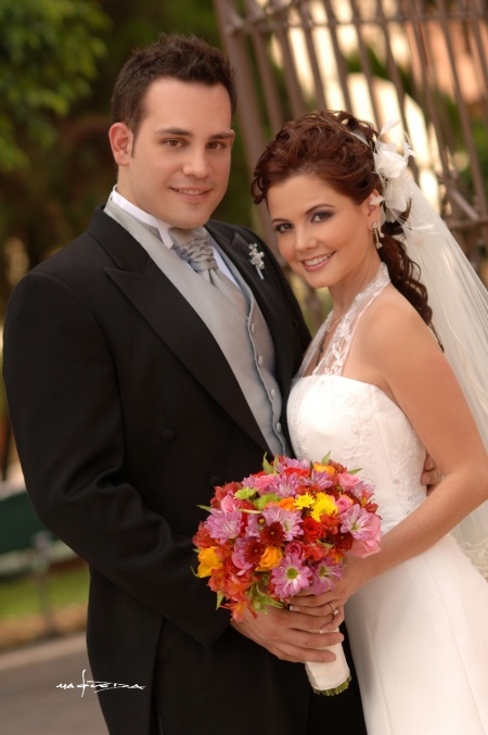 Sr. Maurizzio Alessandro Piva Porras y Srita. Blanca Lilia Máynez Eppen contrajeron matrimonio en la parroquia Los Ángeles, el sábado 12 de julio de 2008. 

Estudio Carlos Maqueda