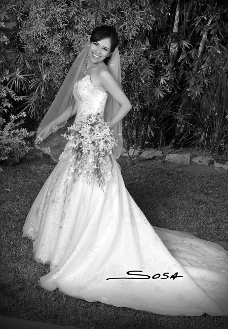 Srita. Liliana Vázquez del Río el día de su enlace religioso con el Sr. José Adalberto Bernal Millán. 

Studio Sosa