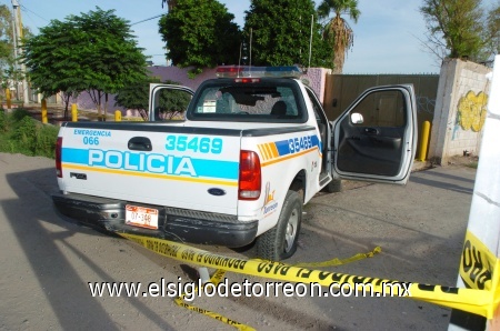 Los agentes también sorprendieron
a dos policías municipales que alertaron a los sujetos.